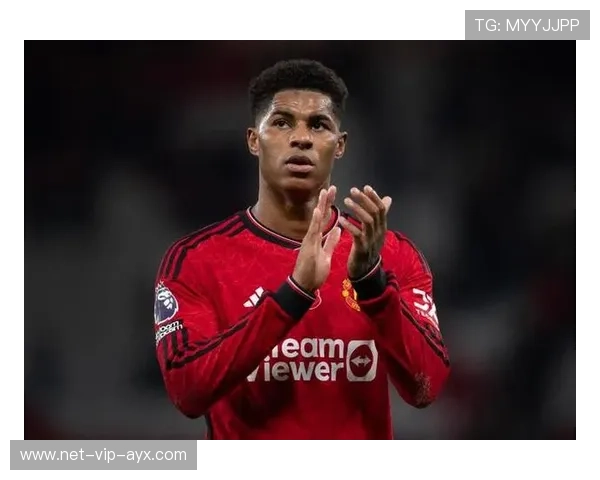 拉什福德点球主罚稳稳命中曼联领先